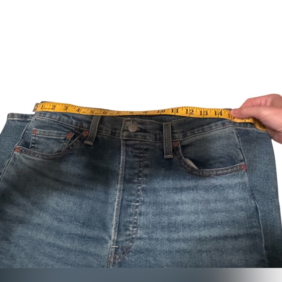 Levi's Women's Ribcage Straight Ankle Jeans - Picture 7 of 9